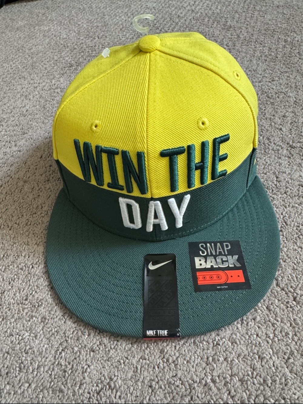Nike Two-Tone 'Win The Day' Snapback Hat - Yellow & Green